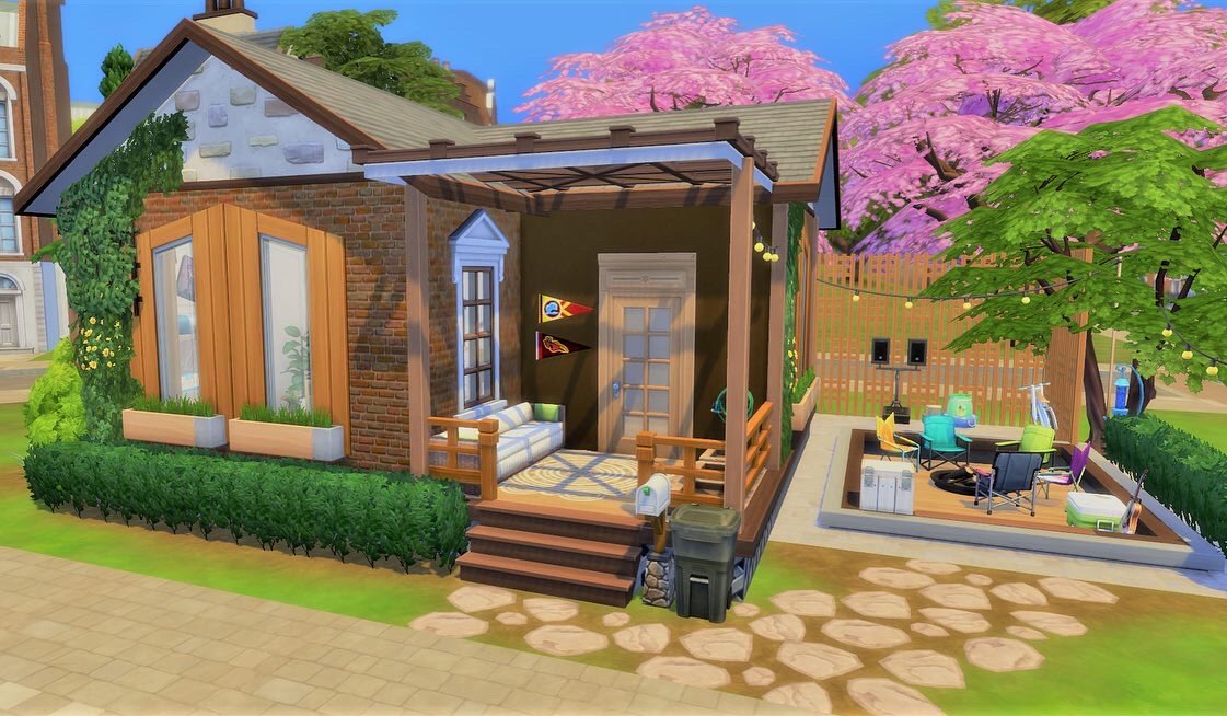 creations_carly's tweet photo. Created some student housing for 5 different Foxbury students last week! 📓
#TheSims #TheSims4 #ShowUsYourBuilds https://t.co/iJqOBcLL5x