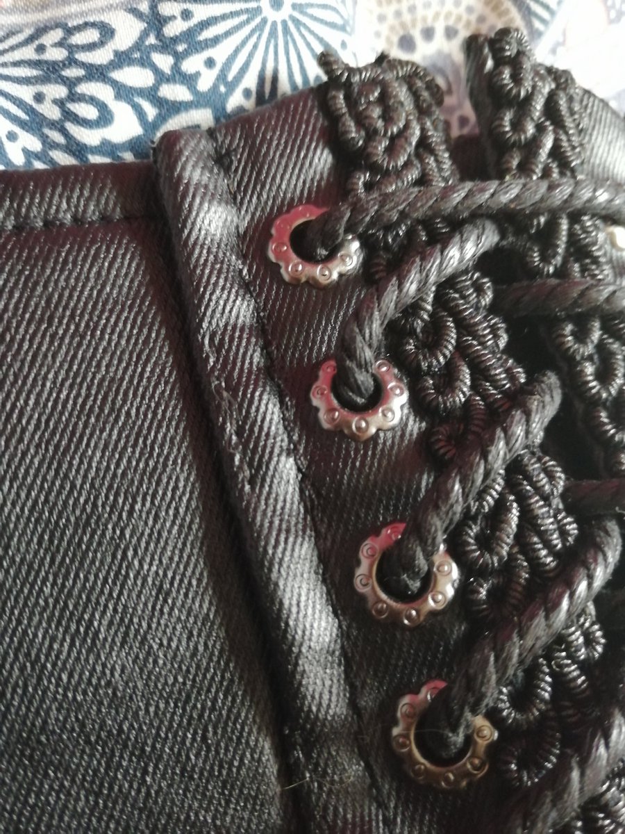 PitDeon's tweet photo. When you spend 4 hours to FIX something you've paid 90 euros...
Worth? NOT AT ALL
Thank you PunkRave https://t.co/7EIHPH8UTQ