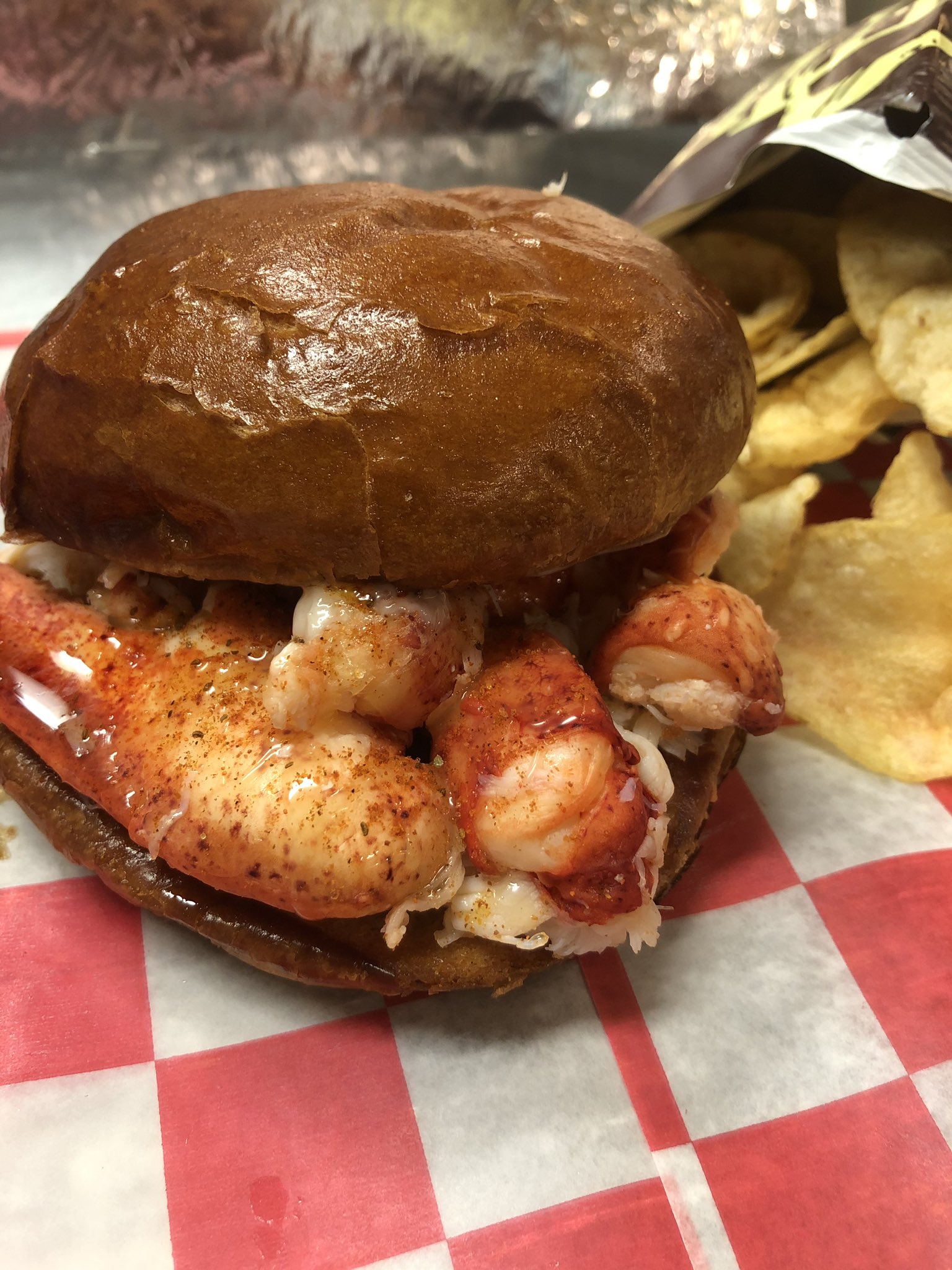 Total 35+ imagem happy lobster br.thptnganamst.edu.vn