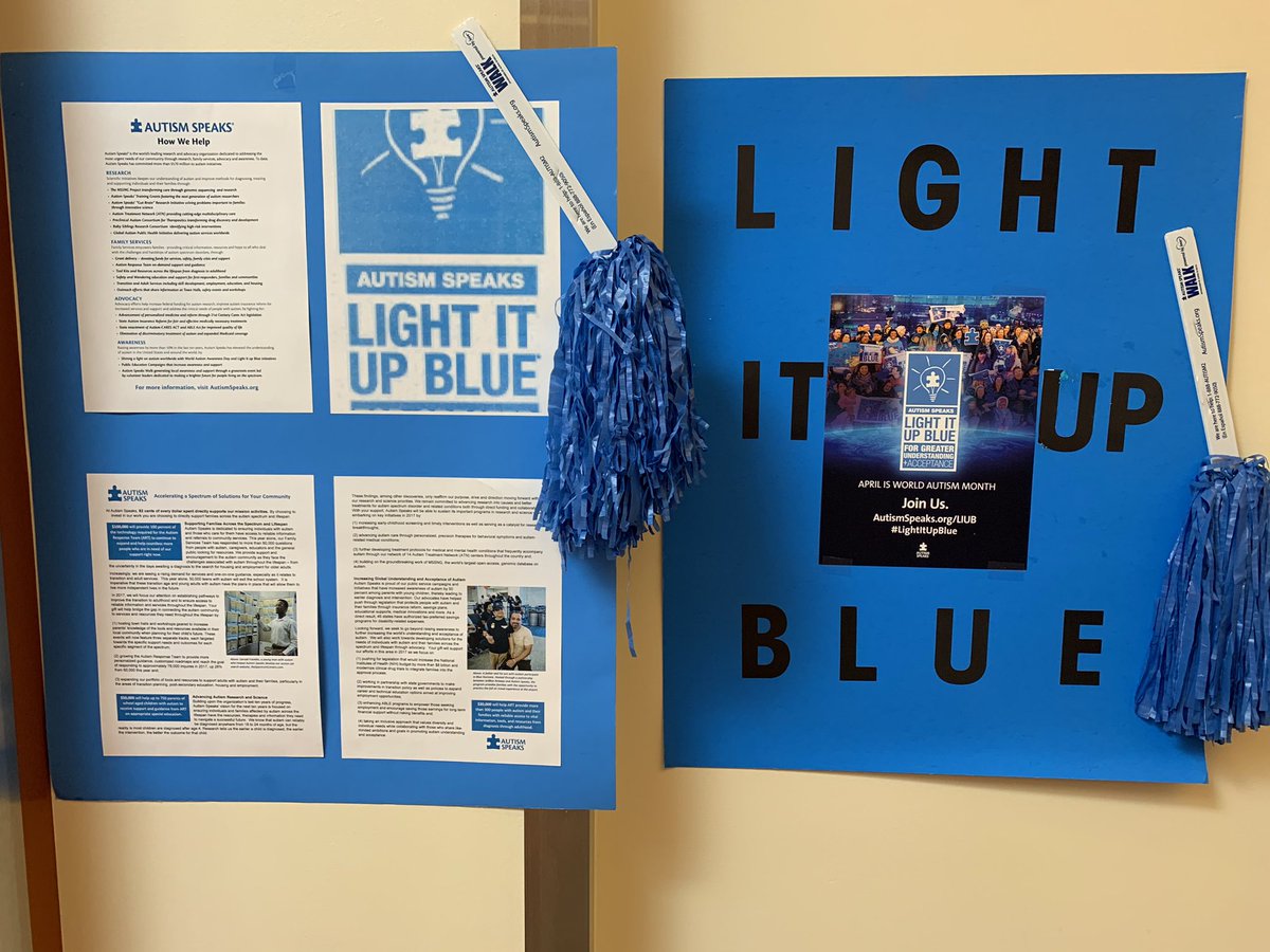 SMeyerTHD's tweet photo. #LIGHTITUPBLUE https://t.co/qW8LnbTjkm