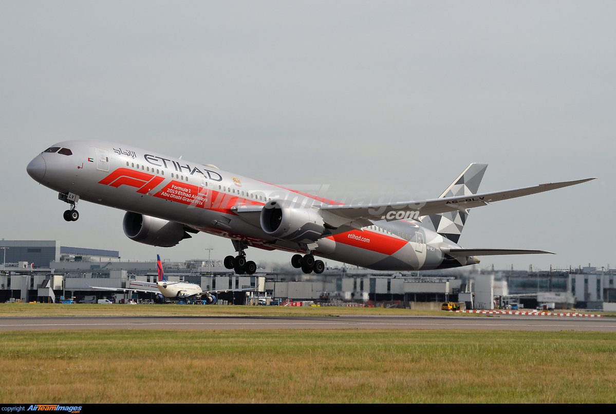 AirNavRadar's tweet photo. F1 Abu Dhabi Grand Prix scheme ✈️😍
Etihad Airways - Boeing 787-9 (A6-BLV) ✈️
Photo: https://t.co/OU4s5t9dwB - Sierra Bravo 📷
A6-BLV flight data on the RadarBox:
https://t.co/5RagB1F9Ml
#Etihad #A6BLV #B789 #F1 #AbuDhabiGP #RadarBox https://t.co/WM7yOpTKI3