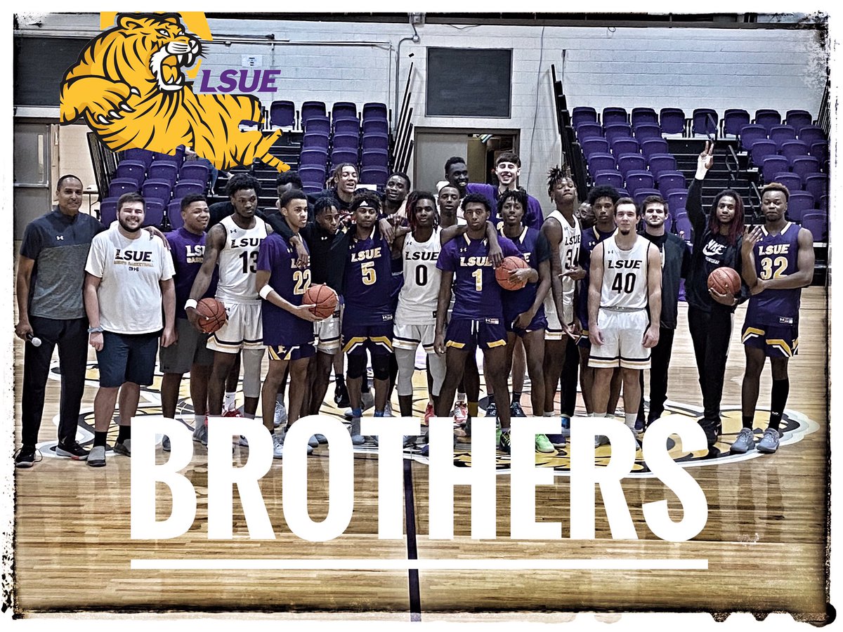 LSUEBengalsMBB's tweet photo. Great team function last night:

3pt. Champion🏆
Todd Jones, Jr.

Additional 3pt. Champs 🏆
Charlie Lowe -Bigs😃
Brandon Aguillard -Managers😃
Coach Jake McDonald-Coaches😃🤦🏽‍♂️

Slam Dunk Champion- Malik Criner 🏆 https://t.co/PU8CfsuMAb