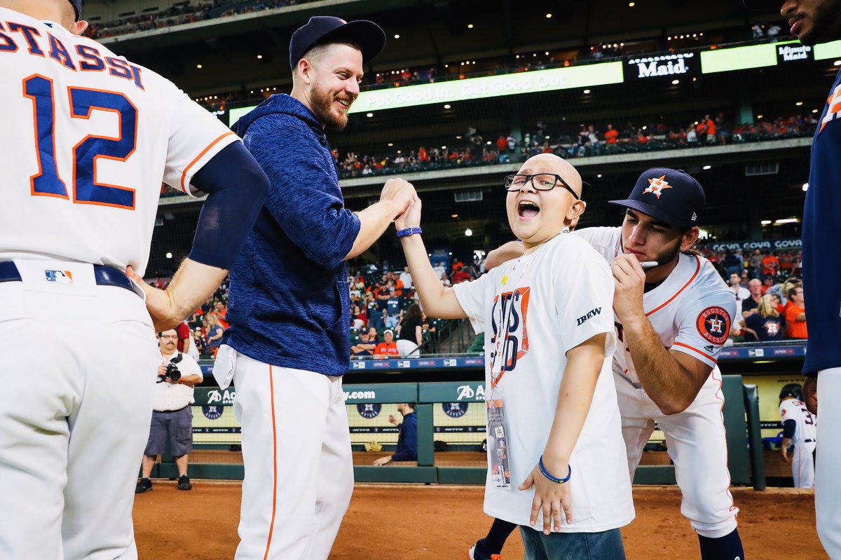 SunshineKidsOrg's tweet photo. #MLBOpeningWeekend is here & we can’t wait to watch all of our favorite players this GRAND SLAM of a season! ⚾️ Thank you to our teams across @MLB for your support in helping us #spreadthesunshine to #sunshinekids everywhere! ☀️ https://t.co/W5ijsnEhS0
