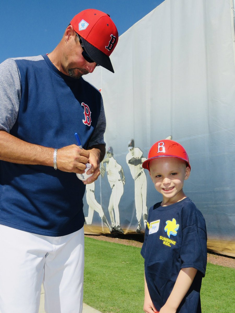 SunshineKidsOrg's tweet photo. #MLBOpeningWeekend is here & we can’t wait to watch all of our favorite players this GRAND SLAM of a season! ⚾️ Thank you to our teams across @MLB for your support in helping us #spreadthesunshine to #sunshinekids everywhere! ☀️ https://t.co/W5ijsnEhS0