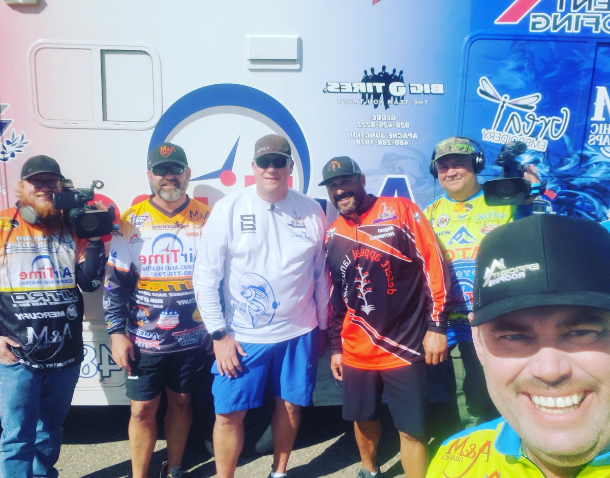 Had a great time getting another show done yesterday with guest Eric Painter from Nova Home Loans, and Miguel Hernandez from Desert Appeal Landscaping. We did a head to head contest with Matt Shura being the other boat captain. We had alot of wind but it was fun.