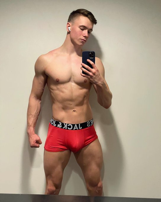 1 pic. I really like this pic? It represents a lot of hard work, struggles and success?? If you just