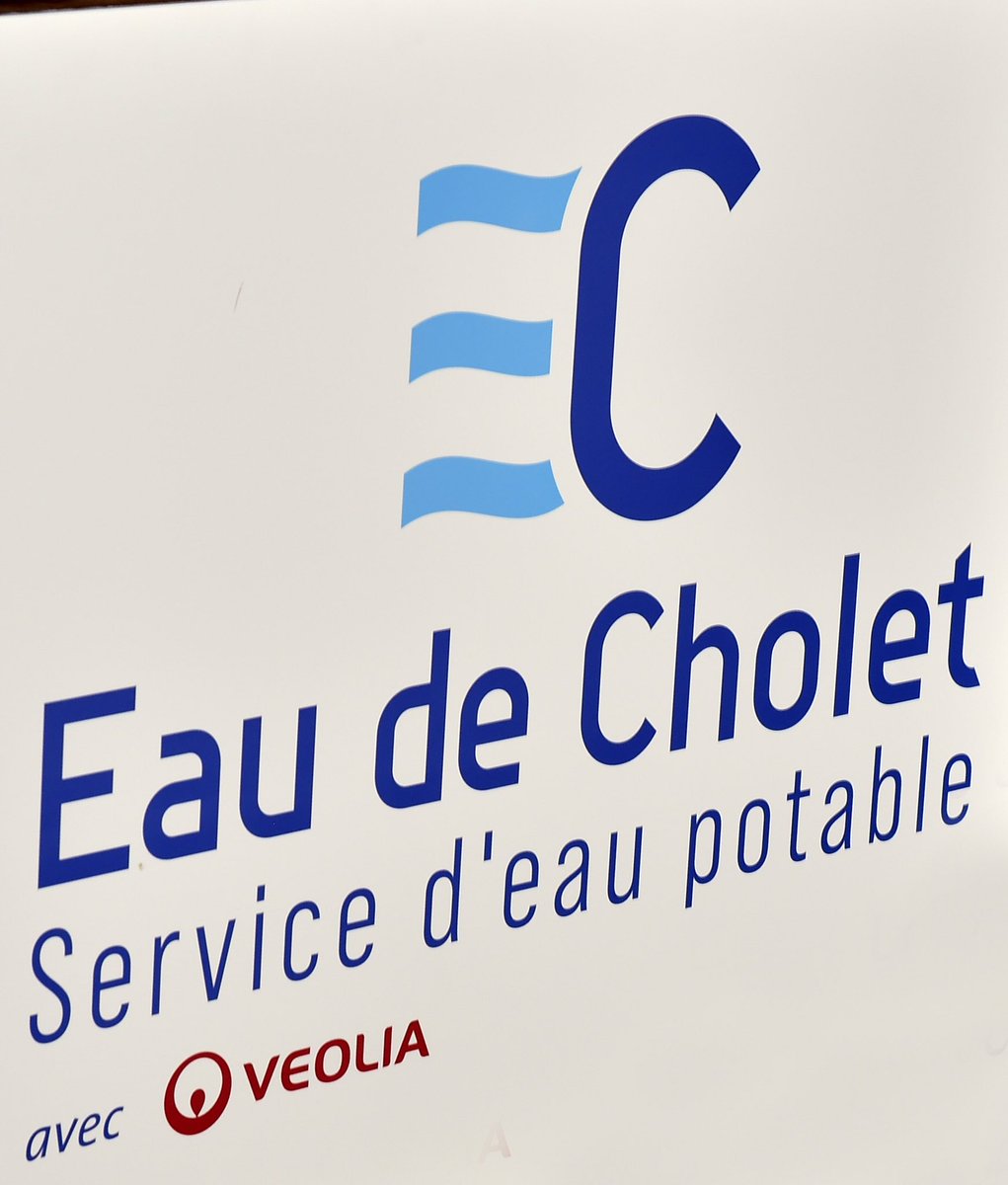 GBOURDOULEIX's tweet photo. Ce mois d’avril marque le début de la concession d’eau potable avec @Veolia_FR et le lancement de la marque Eau de #Cholet. Une permanence pour une meilleure proximité avec les administrés est à la disposition des Choletais, rue de Pineau. #Choletais https://t.co/rSxbltd3gc