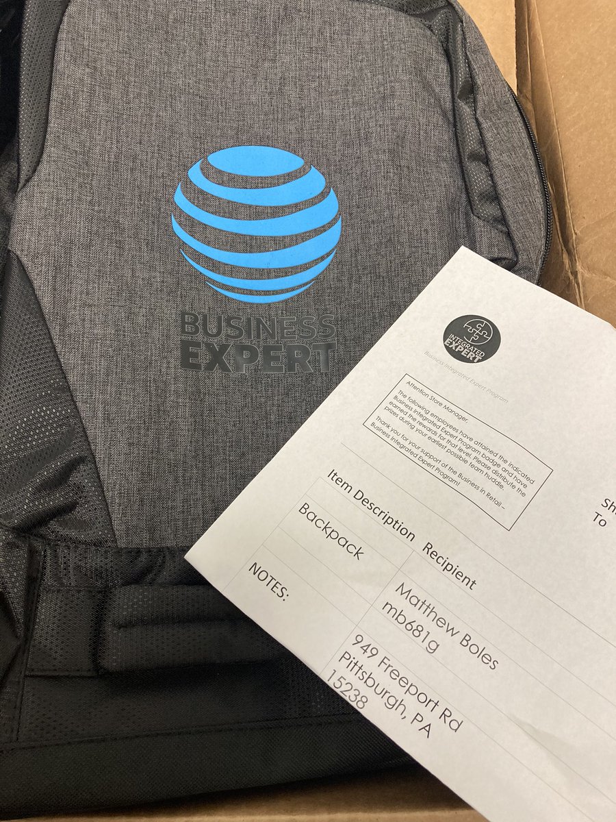 shaunatWorks's tweet photo. @mattybyourrsc got his business expert bookbag!!! Great job Matt! #H2WW https://t.co/kDwRbGOwp0