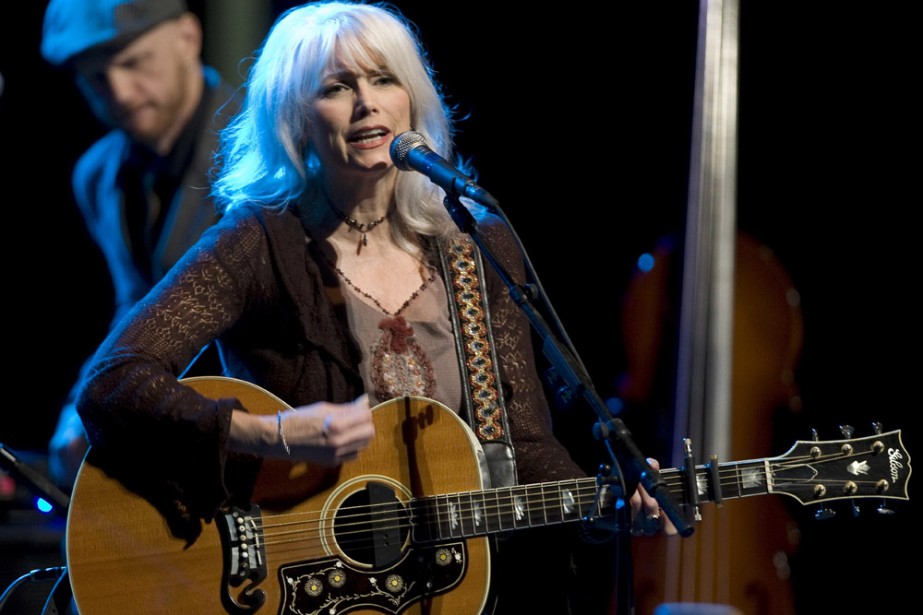 Happy birthday à Emmylou Harris, née un 2 avril. 