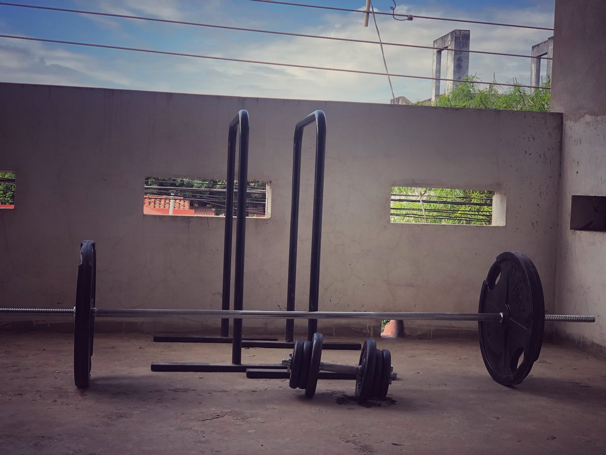 iara0z's tweet photo. Viernes santo ? Santo bajón que le di a la insulina y cortisol en ayunas con el plan de entrenamiento de #electrumperformance #bjj https://t.co/WfFZiCVXGc