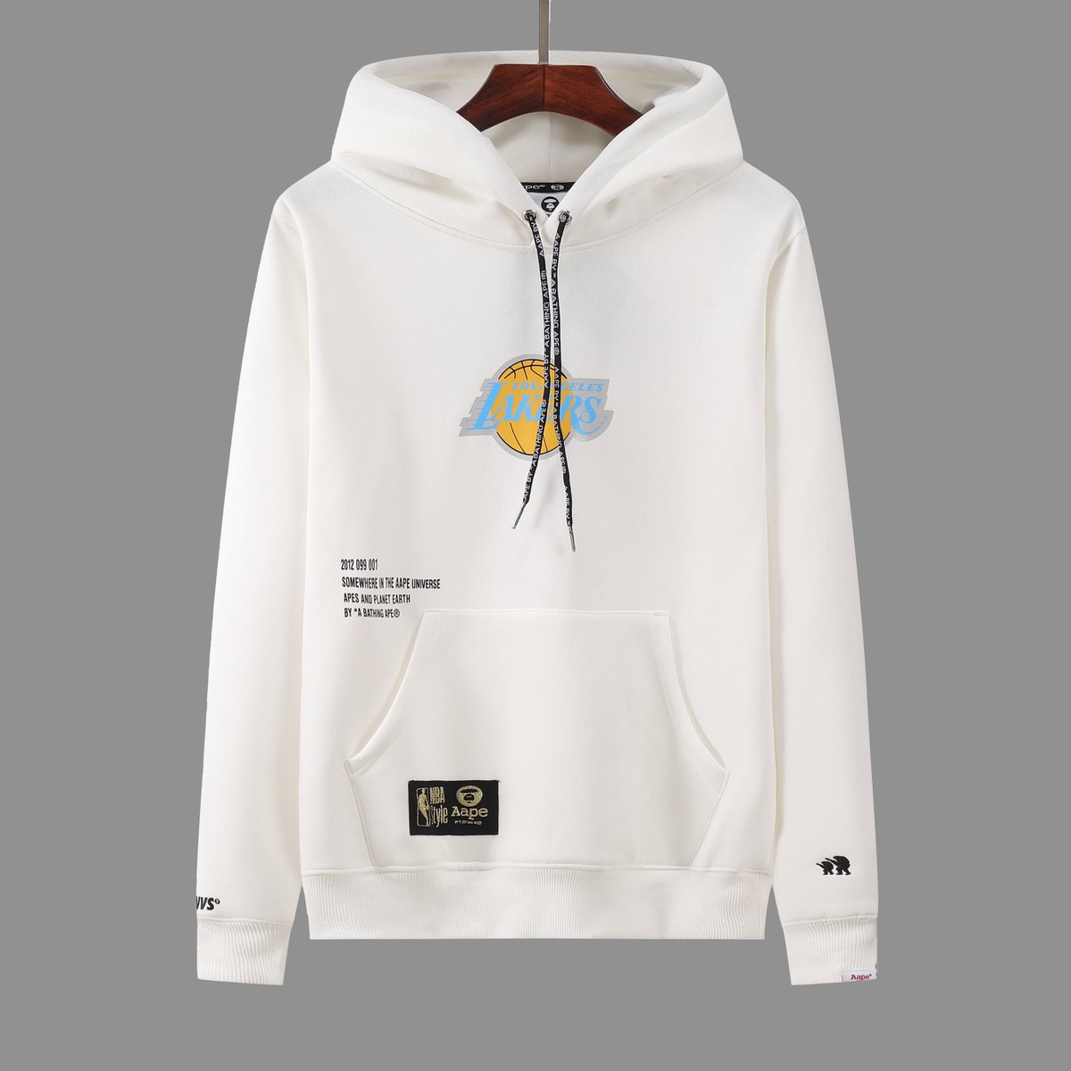 kitsdirectuk's tweet photo. AAPE BY *A BATHING APE® 
x LA Lakers Hoodie ⭐️ 🏀 

All Sizes Available S-XXL ✅ https://t.co/d9HNWEKiRI