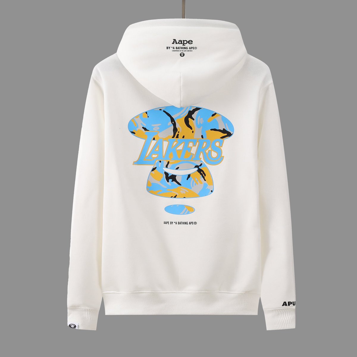 kitsdirectuk's tweet photo. AAPE BY *A BATHING APE® 
x LA Lakers Hoodie ⭐️ 🏀 

All Sizes Available S-XXL ✅ https://t.co/d9HNWEKiRI