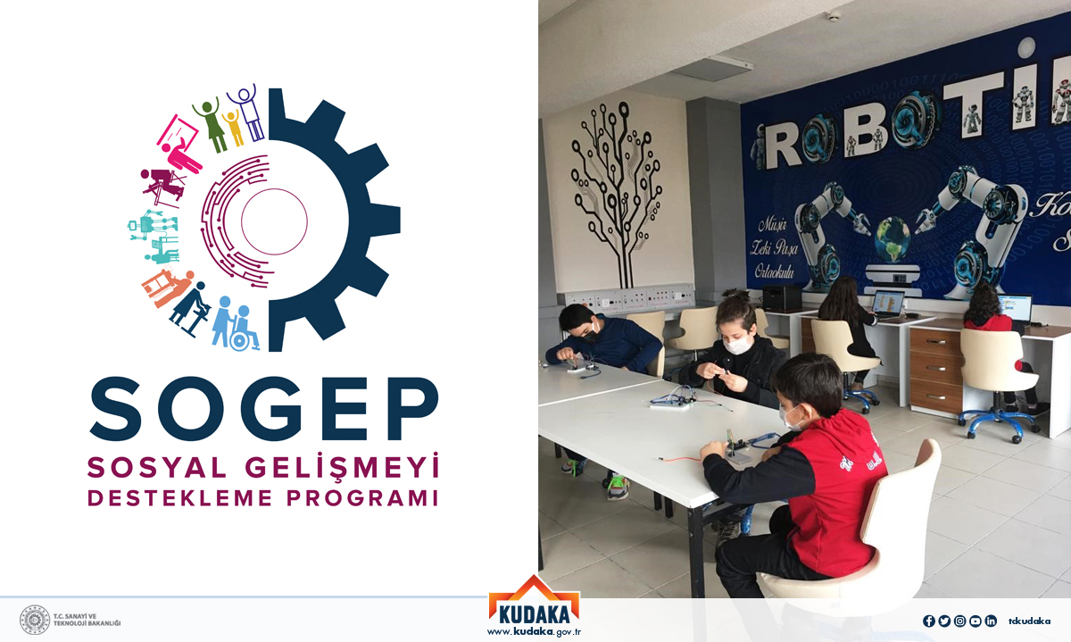 tckudaka's tweet photo. "2023 Eğitim Vizyonu Disiplinler Arası Eğitimine Robotik Kullanımı ile Adaptasyon" adlı SOGEP projesi kapsamında kurulan robotik ve kodlama atölyesinde eğitim alan Erzincan İMKB Müşir Zeki Paşa Ortaokulu öğrencileri #Root2021 Robotik ve kodlama yarışmasında yarı finale yükseldi. https://t.co/PYoyLxuoKj