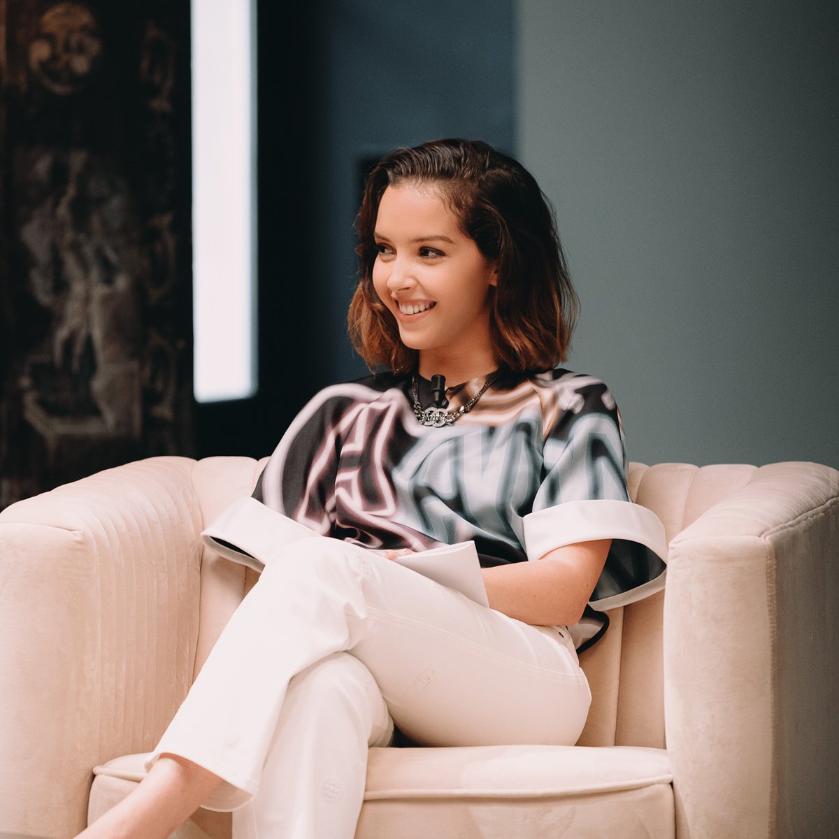 CHANEL's tweet photo. For the second edition of the Rendez-vous littéraires rue Cambon, CHANEL and Charlotte Casiraghi have invited the writer Camille Laurens alongside the actress Lyna Khoudri and the literary historian Fanny Arama.
See more at https://t.co/QMYCix0NOM
#CHANELRendezvousLitteraires https://t.co/KZF0ruwExu