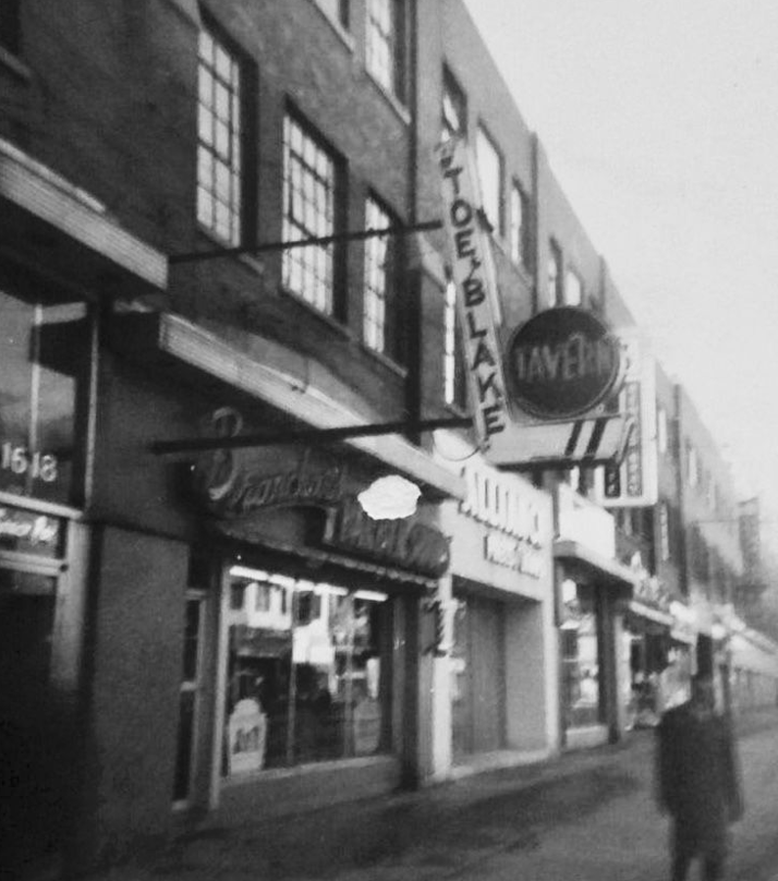 histmem's tweet photo. (10) Toe Blake's tavern was shut down in 1983 and was one of the last reserved exclusively to men in QC. It was located on 1618 Ste-Catherine St. W, home to the Centre for Continuing Education and the Mel Hoppenheim School of Cinema at Concordia. (https://t.co/nVBhEXCWTX) https://t.co/NBIrnTzhzY