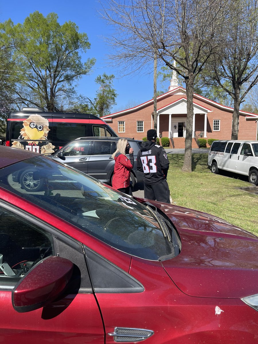 We're out here at Zion Hill Baptist Church (87 Pinson Street) with the Atlanta Falcons and the Mercedes Benz Food Truck!! There is TONS OF FREE FOOD and we want to feed AS MANY AS POSSIBLE!! Please share to help spread the word!!! @NewnanHigh <a href="/DStJohn27/">David St.John</a> @TrustGod0824