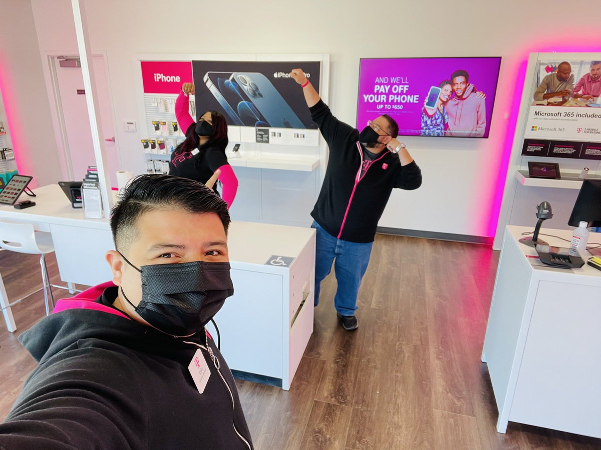 luixanderton's tweet photo. Brownsville TN
Ready to have an #AmazingFriday!
@OdieRetail @MagentamusPrime @Football_Mom09 @JonFreier https://t.co/j8NhUCAYu0