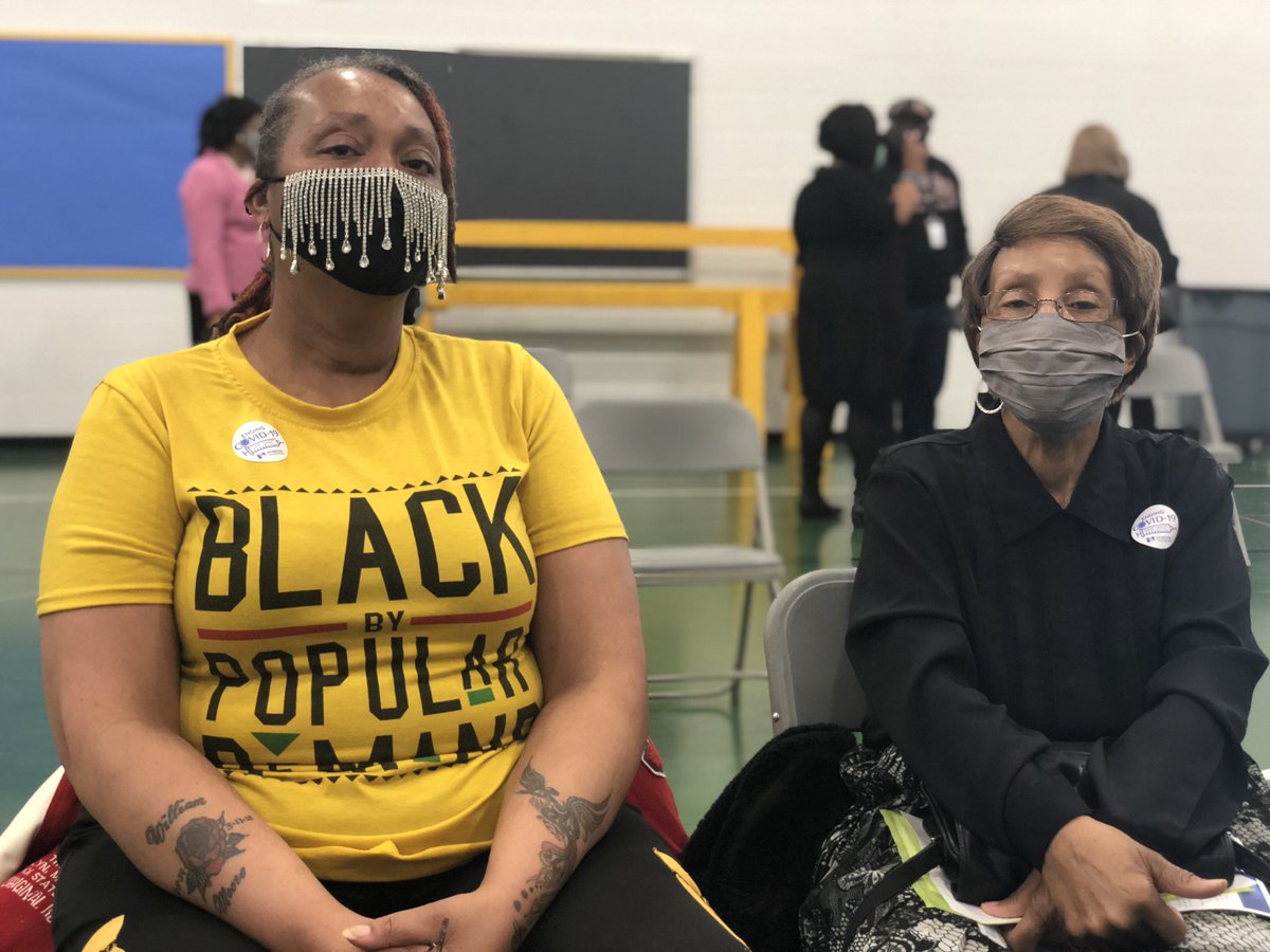 ❤️ SPECIAL MOMENT | Meet Andrea &amp; Alma- this mother &amp; daughter duo got the chance to get vaccinated together today! They say they were very nervous about it, but once this <a href="/WhitneyYoungES/">Whitney Young Elementary School</a> site opened up so close to them, it made the decision easier.