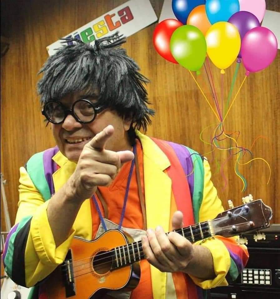 rafacelo's tweet photo. Hay nos vemos primoooooo, fue y será quien alegró las mañanas de muchos con sus ocurrencias y chistes pierdeamigos, el único e incomparable #primochomo https://t.co/xX4vIQjQBG