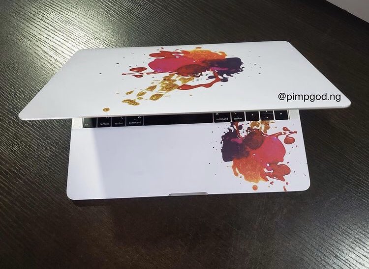 Pimpgod_ng's tweet photo. [GIVEAWAY‼️] Want a Free Matching Laptop skin for you and Two of Your Friends?😁 All you have to do is Follow @Pimpgod_ng &amp; Tag two of your friends in the comment section below 👇🏻We will randomly pick anyone ❤️ https://t.co/dDjL5l5Ozg