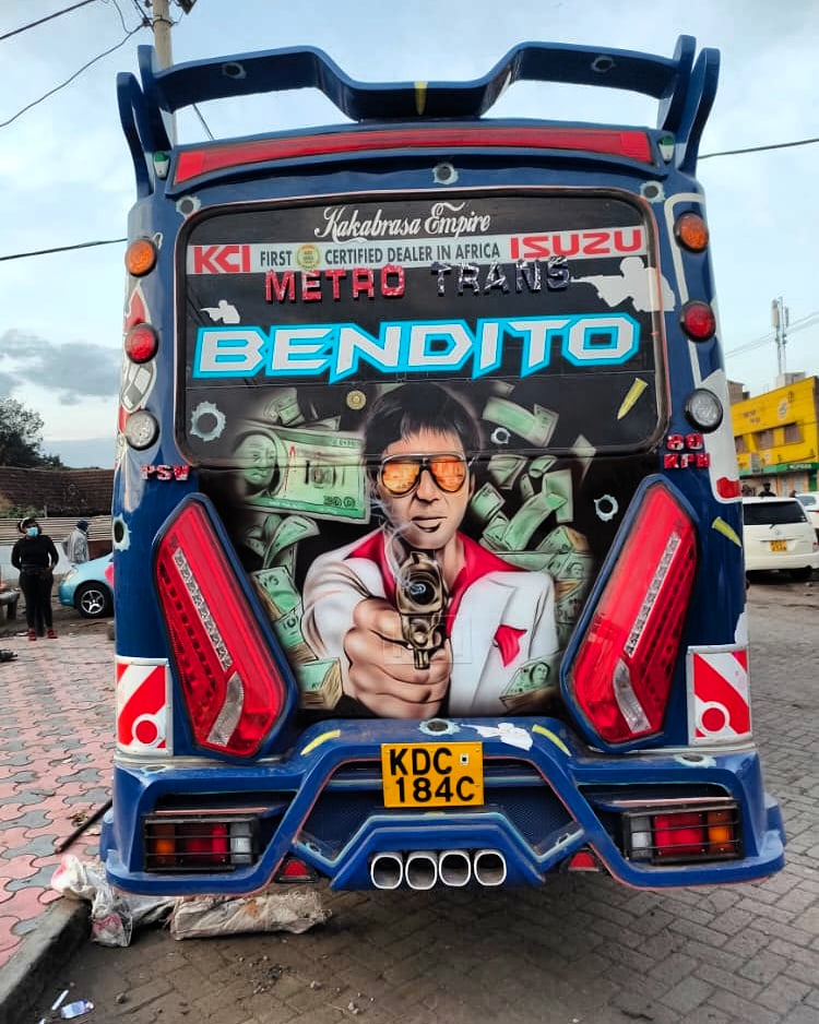 MatwanaCulture's tweet photo. ๐๏ธ Shot Gun/Bendito Representin' Kasarani - Mwiki โข Designed by #MwasGrafix โข Body Fabrication by #KCI โข Sound & Visual by #BicEntertainment
#MatwanaMatatuCulture #AgeOfTheCulture #Matatu #LongLiveTheMatatuCulture #Kenya #Isuzu #Art https://t.co/5K8u41jbwz