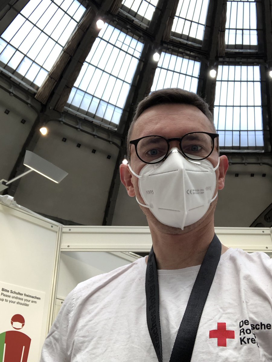 Das Virus kennt auch keinen Feiertag. #wirgegencorona #impfung #vaccination #ehrenamt #froheostern @DRKFrankfurt