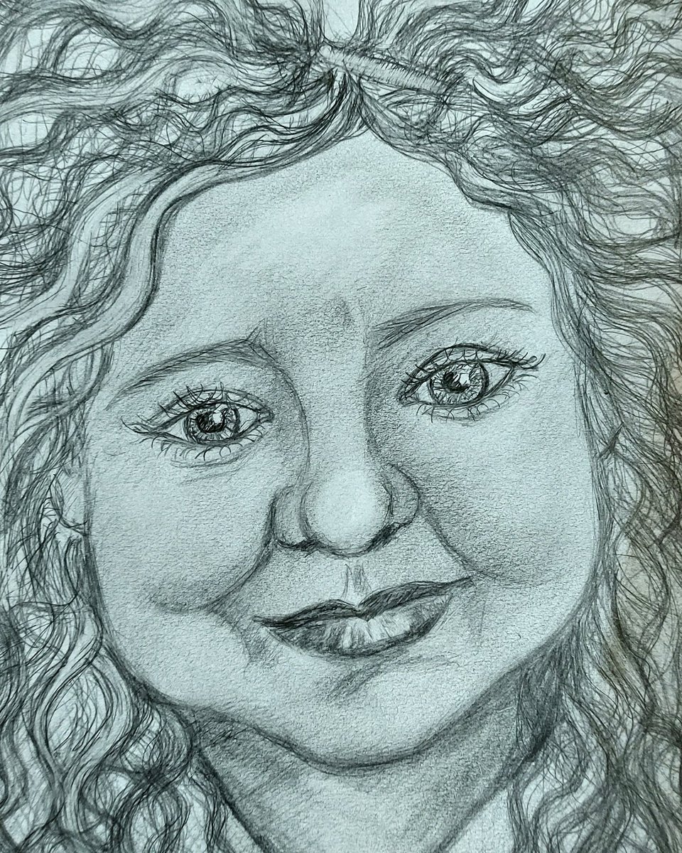 MccallumDeb's tweet photo. Curly girl #curls #curlsforgirls #portraitdrawing #pencildrawing #pencildrawingartist #portraitgifts #artontwitter https://t.co/5WvzLaKLmj