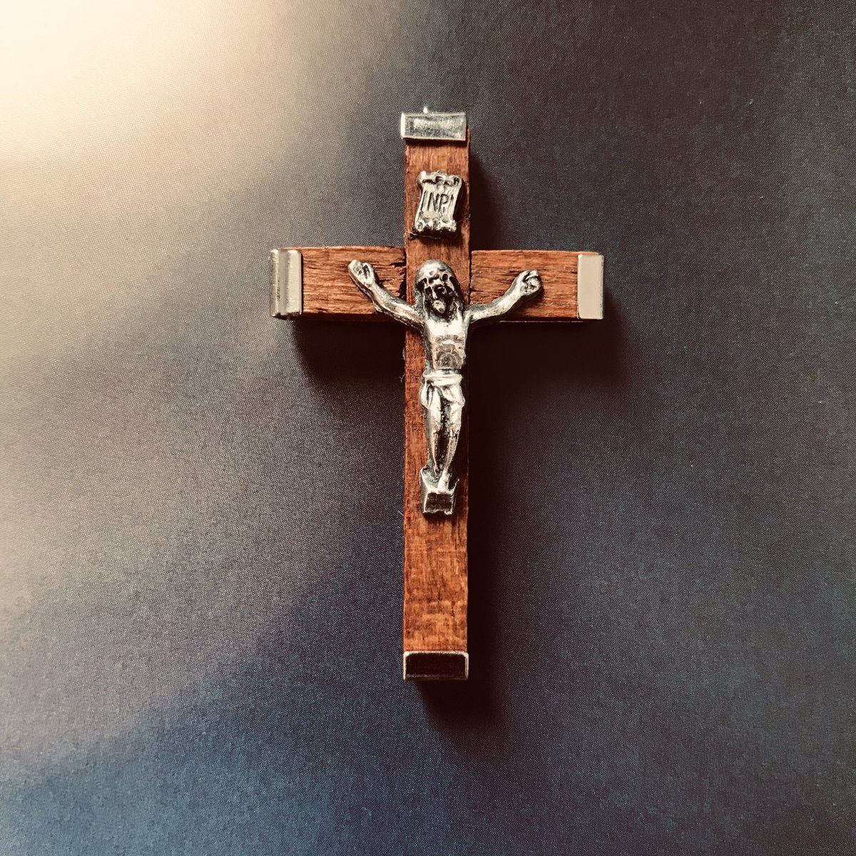 Jujuchasha's tweet photo. Beautiful poems for #GoodFriday in #HolyWeek from the #gerardrochfordpoetry collection ‘The Holy Family’ described as ‘a meditation on belief and disbelief’
#GerardRochfordPoetryPrize
#Easter #EasterPoem #poetry #poetrymonth #poems #poetrycommunity
https://t.co/gVIcyjvRFu https://t.co/4Lw9aT10Zq