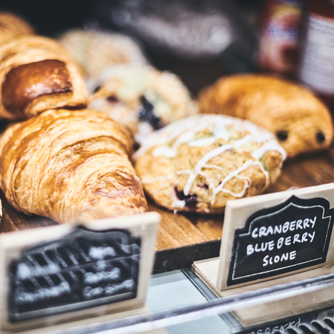 InfinityHomeGrp's tweet image. It's a scone in the morning kind of day. Be sure to support our local restaurants over the coming weeks, they need us! #supportlocal #inthistogether #takeout #supportsmallbuisness #longweekend #infnityproperties