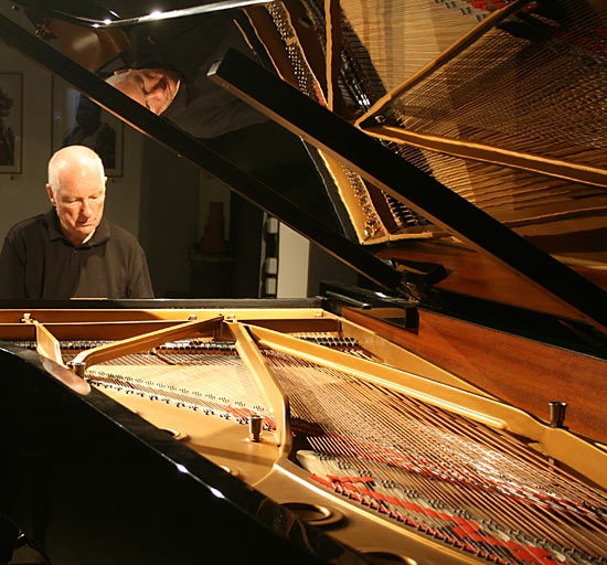 MikeJDWestbrook's tweet image. The final film in our series of three films of the sessions that produced the PARIS album is now online.
is.gd/UBMPte - CD &amp;amp; Download available at Bandcamp is.gd/o25GxS Friday 2nd is a revenue-free day at Bandcamp. Support the Artist #jazz #piano