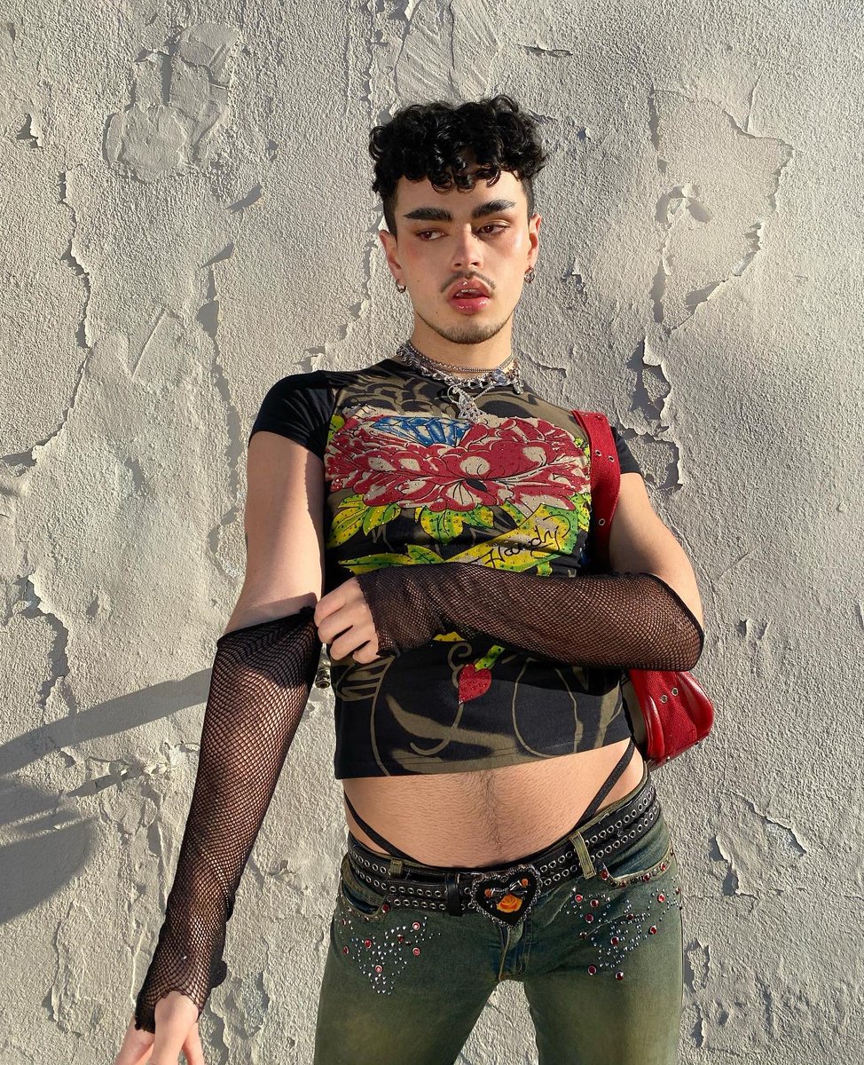 a low-rise moment ❤️