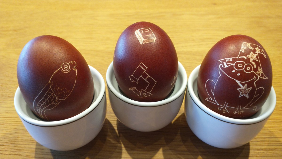 When you love science and it's time for Easter eggs 🐸
