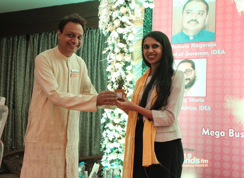 Patton_IntLtd's tweet photo. #Intrapreneur #PreeyamBudhia was felicitated as Guest of Honour with an ‘uttoriyo’ at “रंगMEET” – the IDEA Kolkata chapter launch. She spoke on #leadership, her #sustainability & #innovation verticals at #PattonGroup & how #CafeICanFlyy is empowering #specialneedsindividuals. https://t.co/xRJ11m4kpc