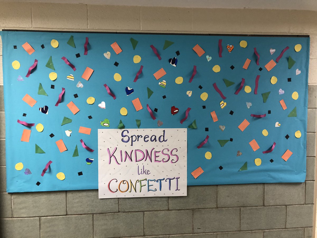 Glover2006's tweet photo. @SPSSabres 197 letters to seniors in the area went in the mail this morning. Hope it makes them smile #Southwoodproud #spreadkindnesslikeconfetti https://t.co/wlaDzKEQhN