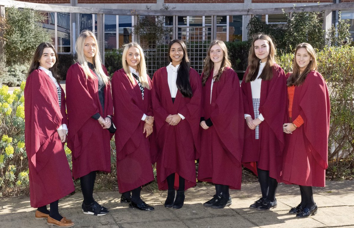 Introducing the new Bromley High School GDST head girl team 2021-2022. Watch out for daily updates on our instagram and twitter. Follow us on instagram @bromleyheadgirlteam