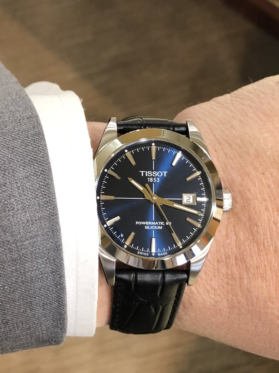 RobertMStewart's tweet photo. In honor of #Memphis Blue Day, let’s celebrate the Tigers NIT championship with a a beautiful @TISSOT watch! Which is your favorite? A or B (left to right).
@rijewelers #tissotvisodate #tissotautomatic #pennyhardaway #watches #menswatch #FridayVibes https://t.co/V0yaay5HFJ