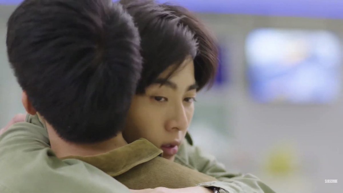 mixdppnuts's tweet photo. There was a tenderness to Mix’s (Tian’s) embrace. God, I felt that. The longing. There was so much of it in his embrace; in the way he just breathed deep before going in for the hug. The way he buried his head on crook of Earth’s neck.

#1000Stars
#นิทานพันดาว
#นิทานพันดาวEP10 https://t.co/dcuwyIGvLZ