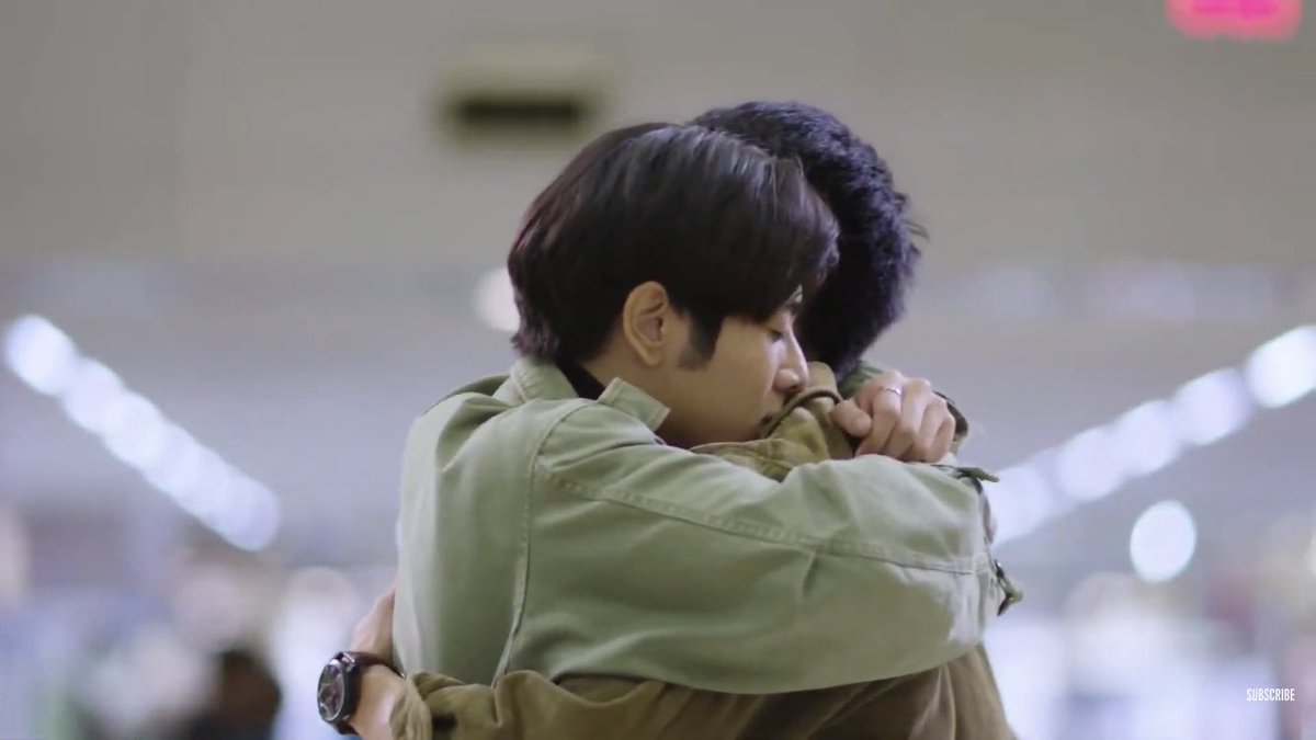 mixdppnuts's tweet photo. There was a tenderness to Mix’s (Tian’s) embrace. God, I felt that. The longing. There was so much of it in his embrace; in the way he just breathed deep before going in for the hug. The way he buried his head on crook of Earth’s neck.

#1000Stars
#นิทานพันดาว
#นิทานพันดาวEP10 https://t.co/dcuwyIGvLZ