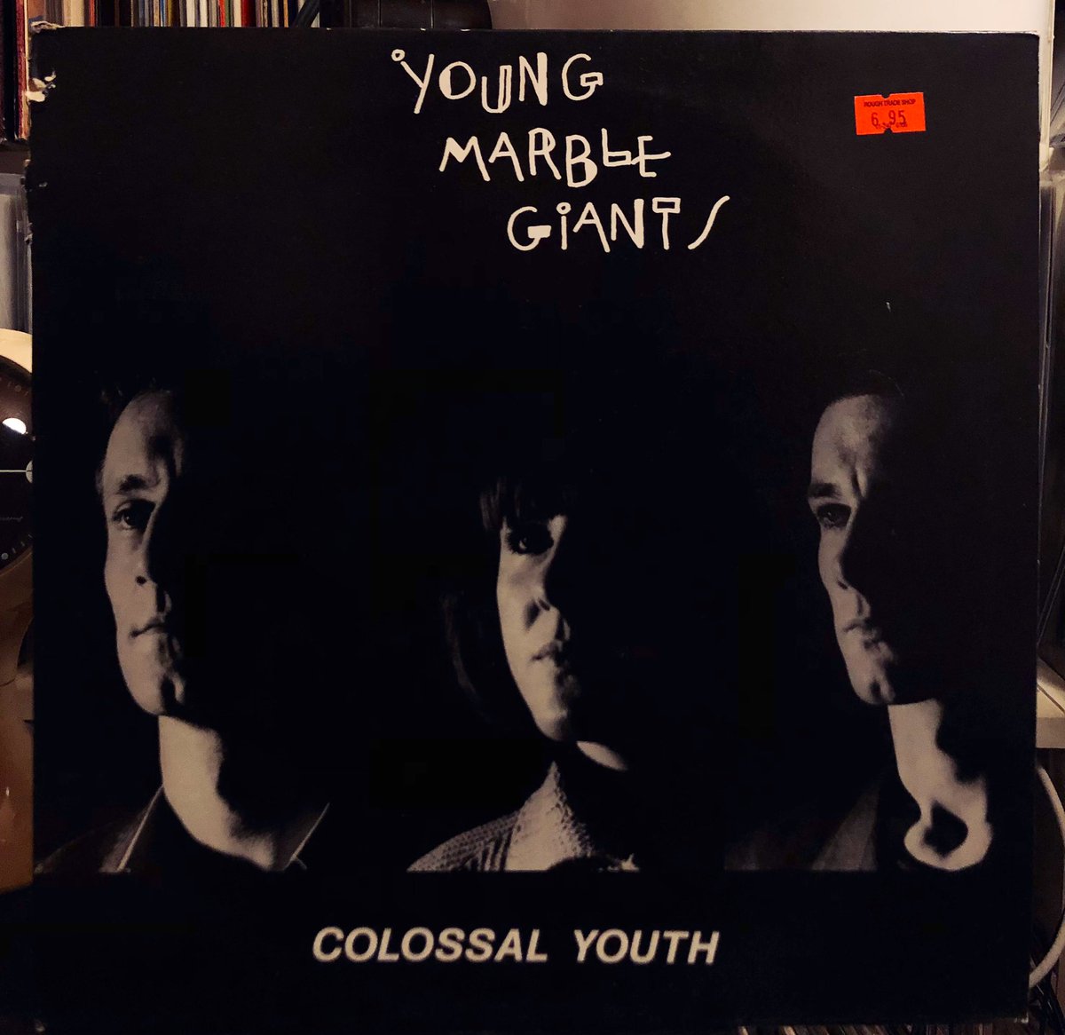 satoshi_iwase's tweet photo. Young Marble Giants – Colossal Youth
Rough Trade 1980
#12inchvinyl 
#alisonstatton 
Produced by Dave Anderson
92年頃ロンドンのポートベローのラフトレードで購入した。なので1990年の、reissue盤だろう。日本にもラフトレードが一時期あった、最初は原宿、その後に西新宿へ移転。 https://t.co/01eNg8k4Ue