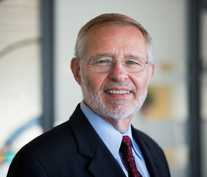 UM_CEE's tweet photo. Congrats to @GDaigger for receiving the 2021 Excellence in Service Award from @MichiganWEA! Prof Daigger is recognized for his work with the Water Resource Recovery Facility Academy, including serving as an instructor on the first course. #ResourceFlows https://t.co/X7xdHg3Sc7 https://t.co/cWineTgcNL