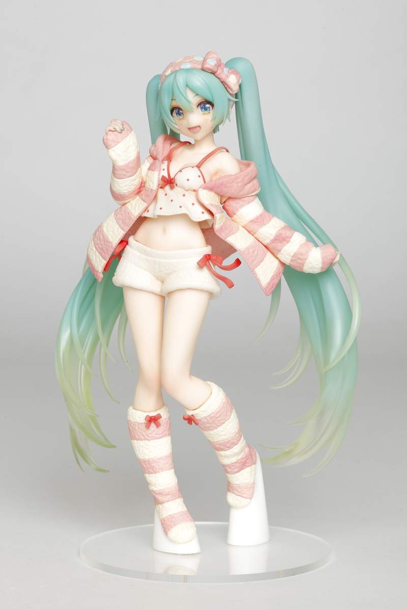 pinkfigures's tweet photo. 💐 vocaloid - hatsune miku: roomwear ver. https://t.co/eQ0eksZap4
