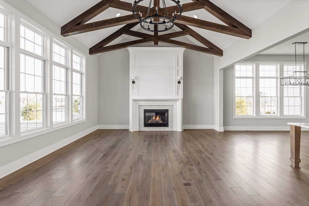 A cathedral ceiling with wood detail & a lot natural light is the perfect combination for your next great room. 😍
#luxurygreatrooms #luxurylivingrooms #luxuryindianahomes #indianahomes #indianaliving #livingroomgoals #greatroomgoals #cathedralceilings  #estridgehomes #indyhomes