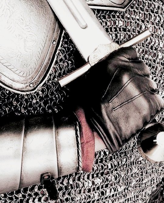 ──┈┈     ❝𝐼𝑡'𝑠 𝑛𝑜𝑡 𝑣𝑖𝑐𝑡𝑜𝑟𝑦 𝐼 𝑠𝑒𝑒𝑘. 𝐼𝑡 𝑖𝑠 𝑝𝑒𝑎𝑐𝑒.❝

             𝐀𝐑𝐓𝐇𝐔𝐑 𝐏𝐄𝐍𝐃𝐑𝐀𝐆𝐎𝐍
              𝐓𝐡𝐞 𝐨𝐧𝐜𝐞 𝐚𝐧𝐝 𝐟𝐮𝐭𝐮𝐫𝐞 𝐤𝐢𝐧𝐠

》merlin | arthurianlegend
》SL's | banter. 

⠀⠀⠀⠀⠀⠀⠀     ↻ | ♡ | ↓