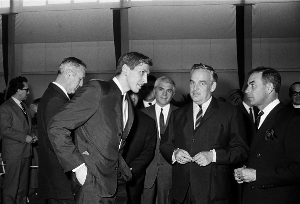 Olimpiu Di Luppi on X: 16-year-old Bobby Fischer in Zurich in mid-1959  (Keystone Archive).  / X