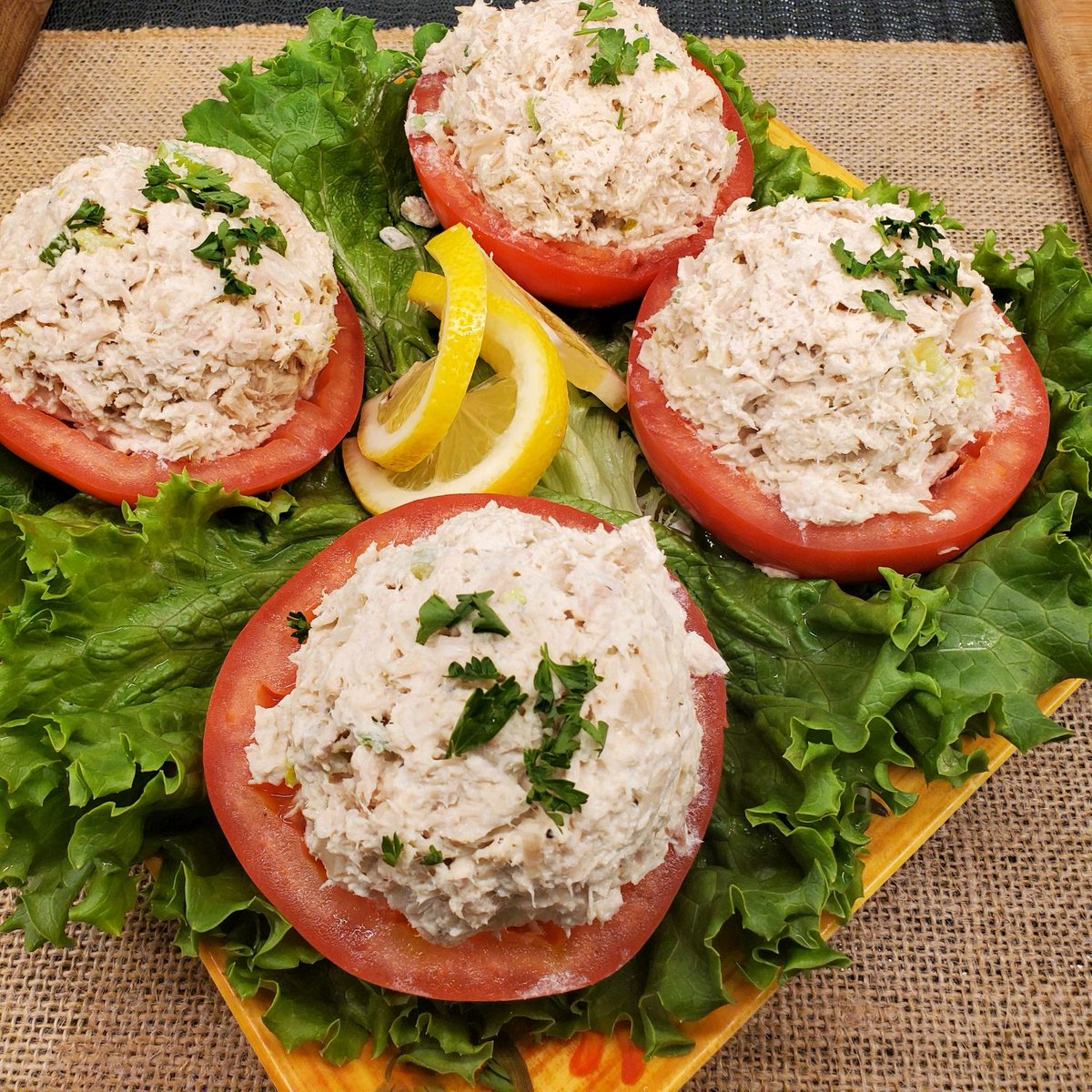 AdamsMarkets's tweet photo. It's Lunchtime!
Try these juicy tuna stuffed tomatoes from Miss Joelle in #DeepRiverCT! ๐คฉ
#MadeHereMadeFresh #FeelingFishy #LoveMeASnack https://t.co/LkVCznOFXP