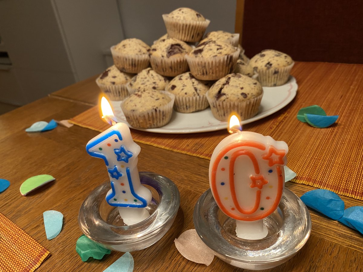 Der #EAV-Podcast feiert heute seinen 10. Geburtstag! Feiert ihn mit uns im dritten Teil der Jubiläumsfolge. verunsicherung.de/news/2021-04-0… #un067