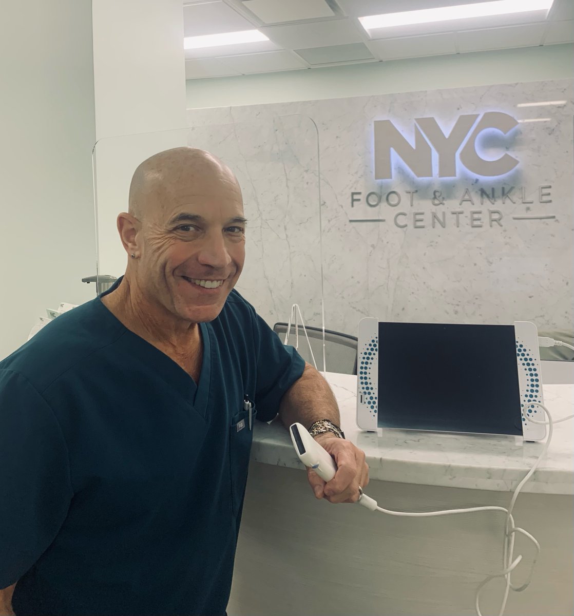 TriceMedical's tweet image. Dr. Abbott loves his new mi-ultra™ portable ultrasound system. Discover the benefits in your practice today!

tricemedical.com/mi-ultra/