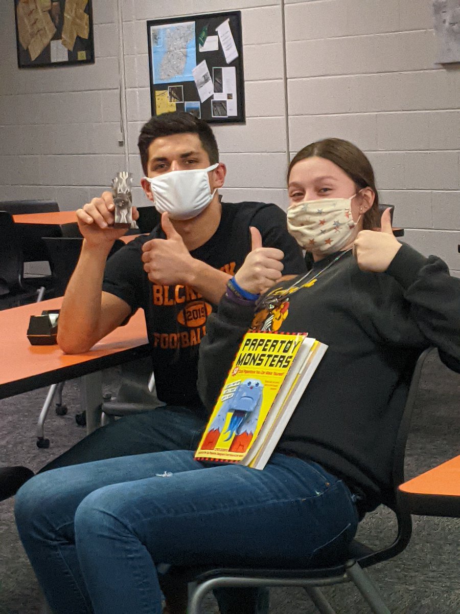 WWHSMediaCenter's tweet photo. Arts and crafts in the media center today. https://t.co/BJwNQOcgh9