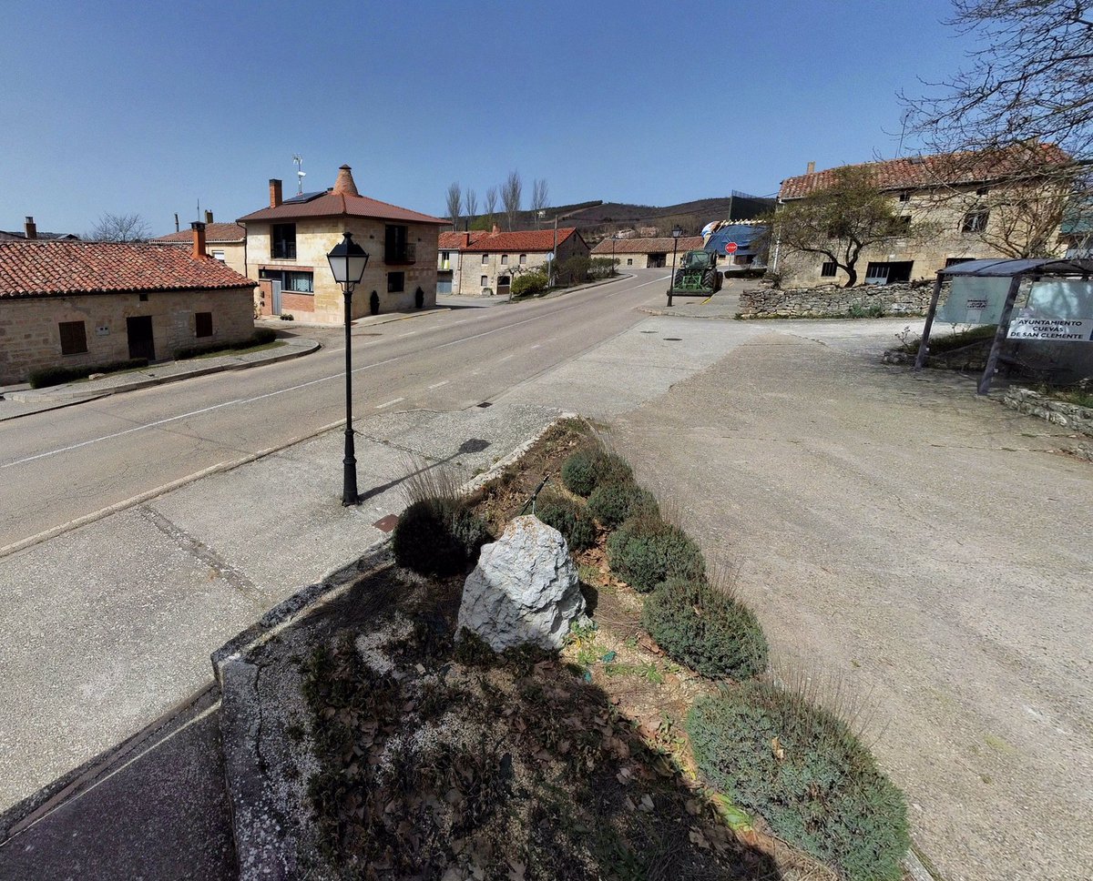 SixtoRuralHouse's tweet photo. 🛣N234 #CuevasDeSanClemente
🏘 BU-901 Tarde de #Primavera 🏞 https://t.co/Z6Xp7sbeCo
