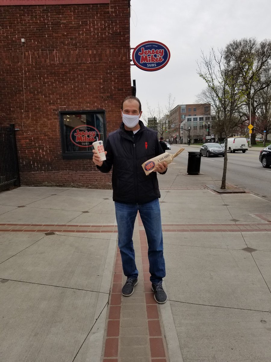 ryanmillerOH43's tweet photo. Afternoon snack @jerseymikes on OSU campus. Remember, 💯% of ALL SALES are donated to @secondandseven TODAY! Never too late to eat GREAT! 
📚📚📚
#JerseyMikesGives #readersandleaders #payitforward #2nd7 https://t.co/nqOnrBhcc5